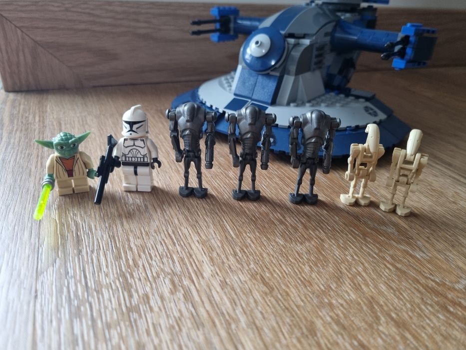 LEGO Star Wars 8018 AAT Armored Assault Tank (100% kompletny)