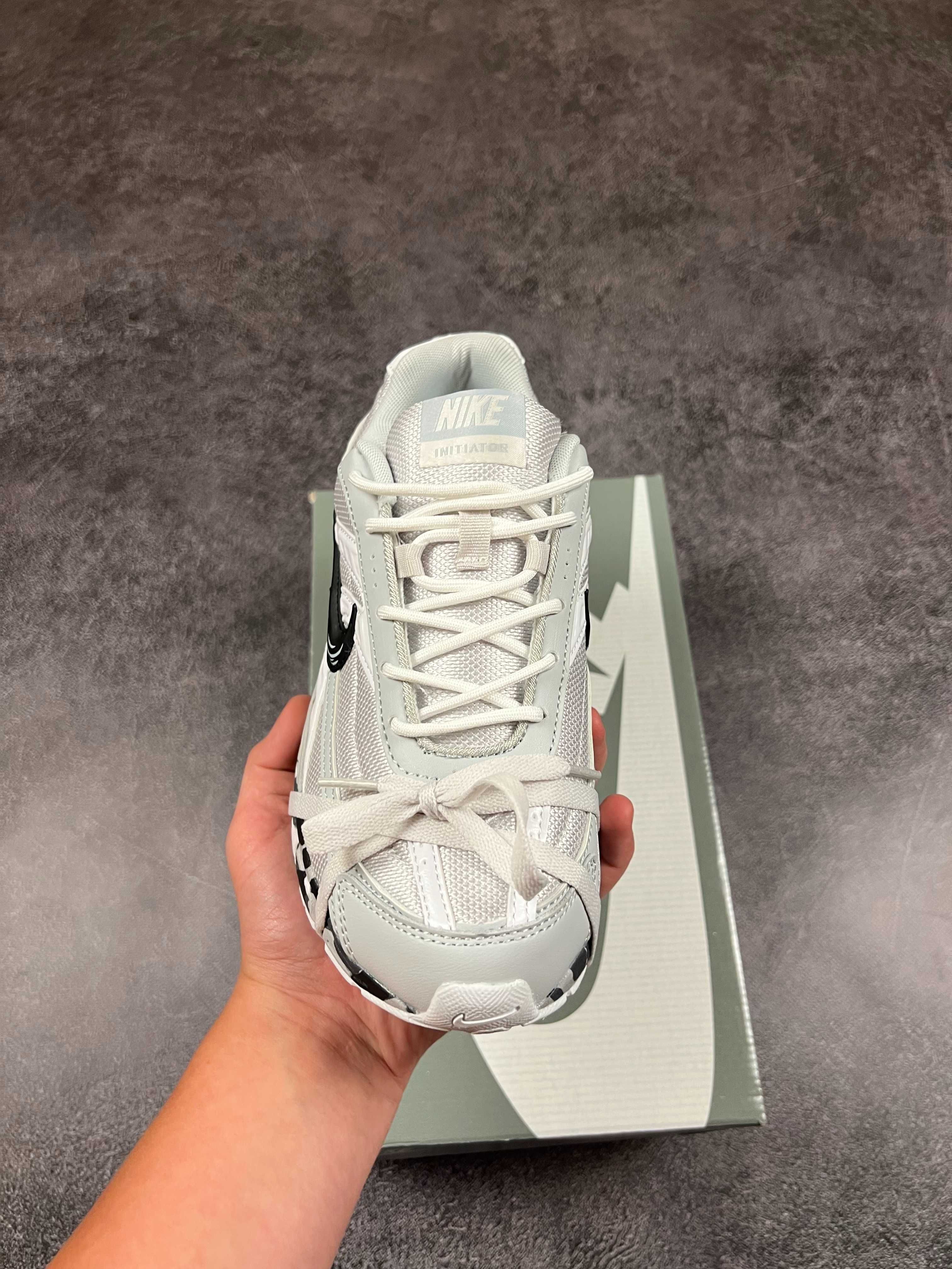 Nike Initiator Custom Grey