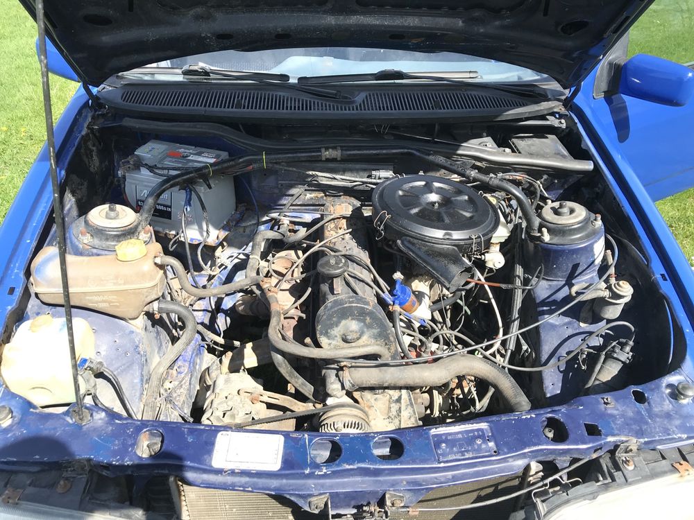 Ford Sierra 1,6 бензин простий карбюратор