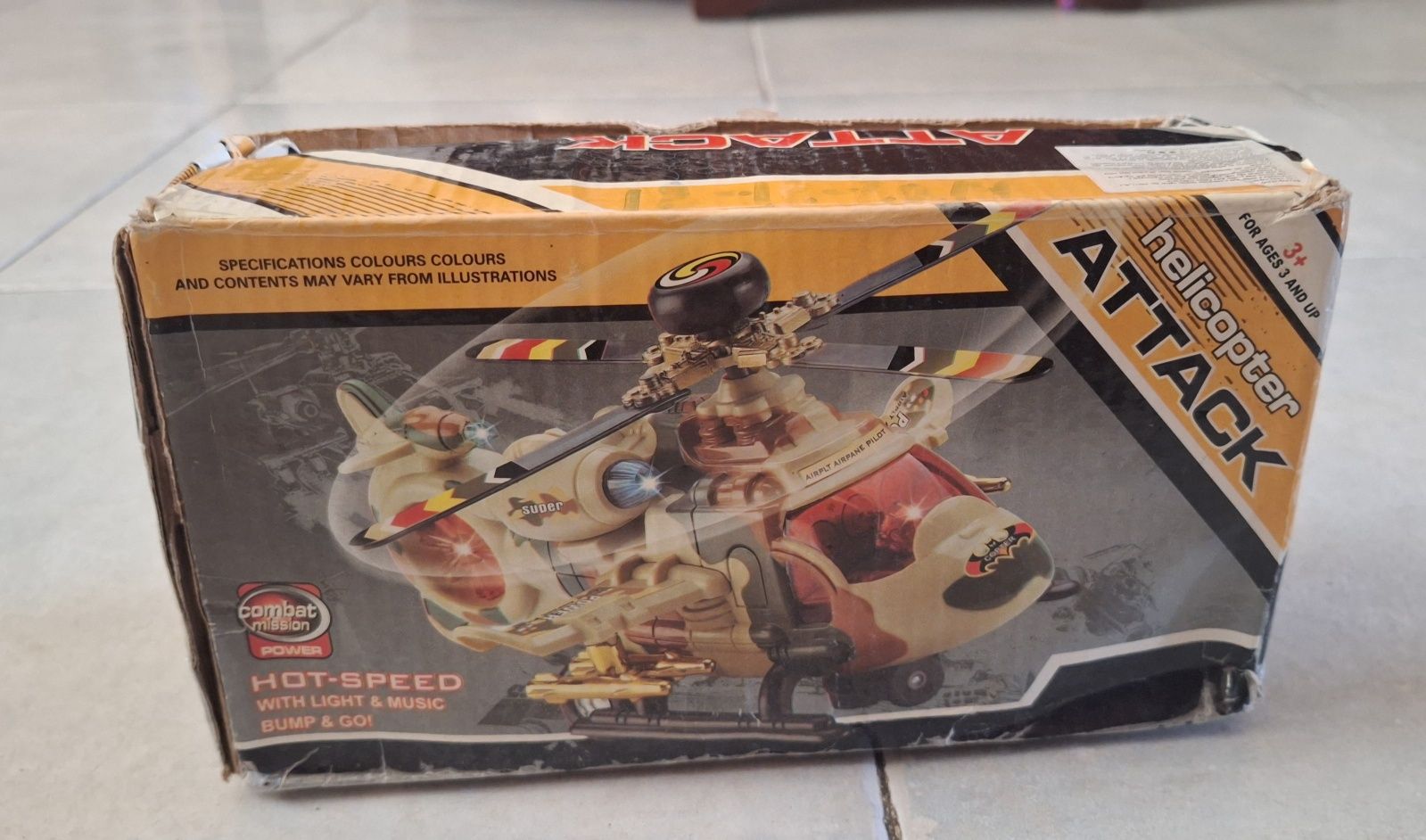 Helicóptero Ataque com luzes e som - Brinquedo