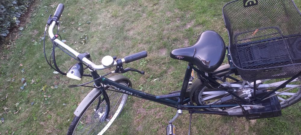 Rower z silnikiem sparta met