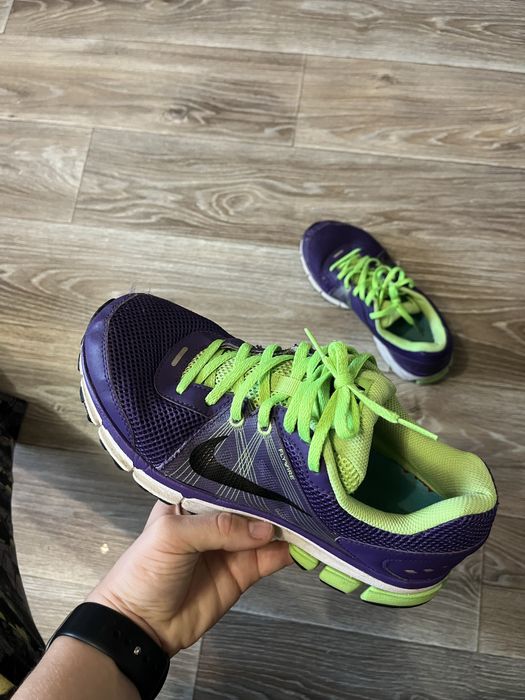 Кросівки найк