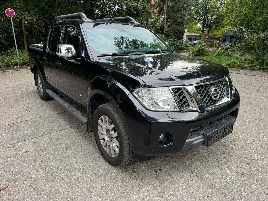 Nissan Navara Piękny v6 automat
