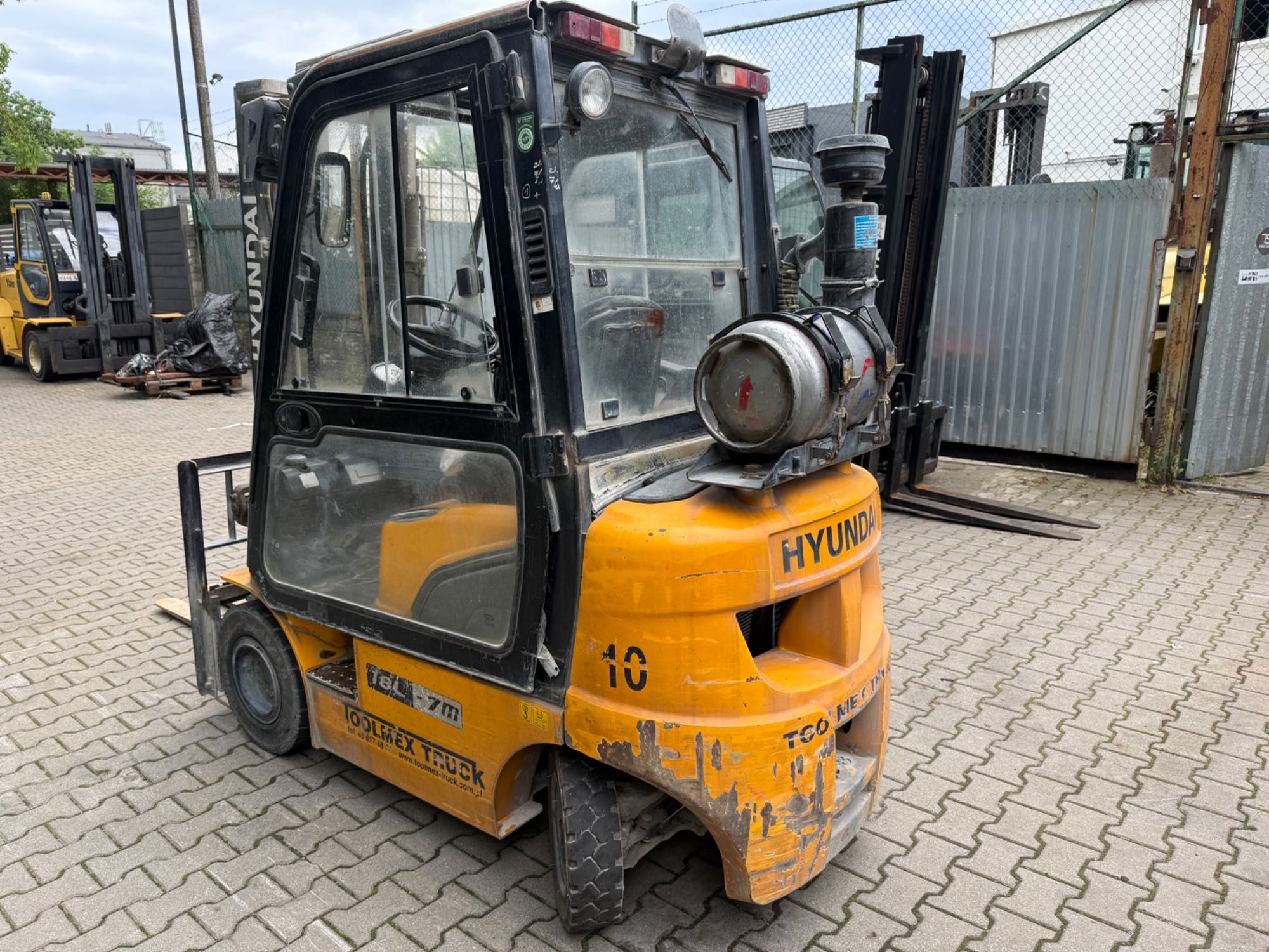Wozek widłowy HYUNDAI 18L LPG 2020r.