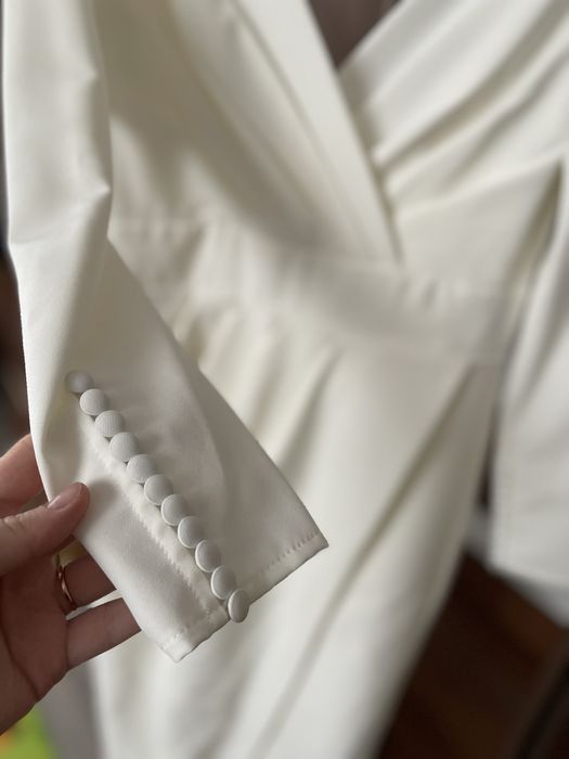 Продам весільну сукню