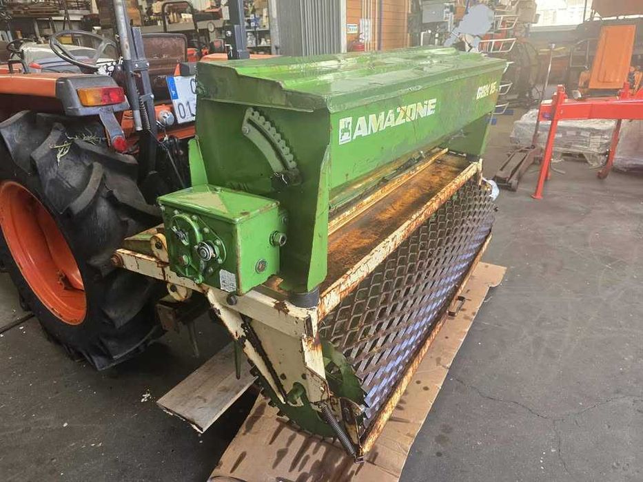 Grade Rotativa Amazone com semeador Amazone - usada
