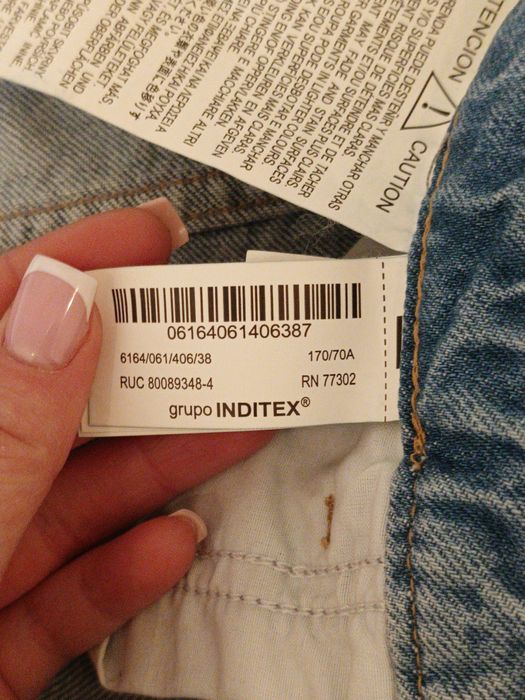 Джинси Zara . В розмірі М