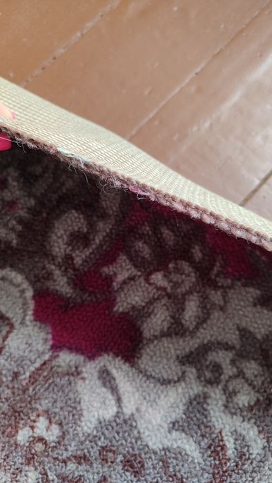 Продам ковер в хорошем состоянии.