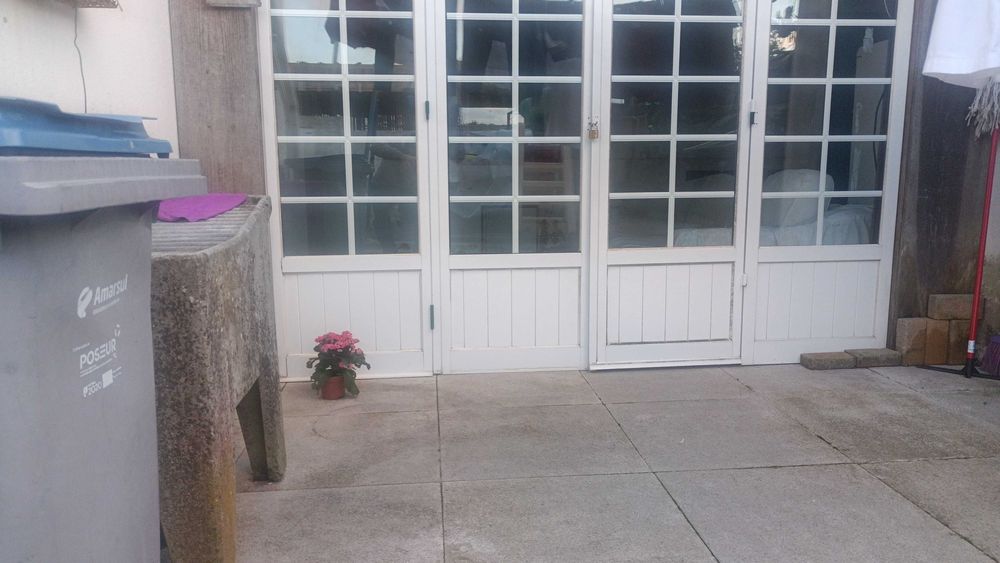 Aluga Anexo de moradia T1