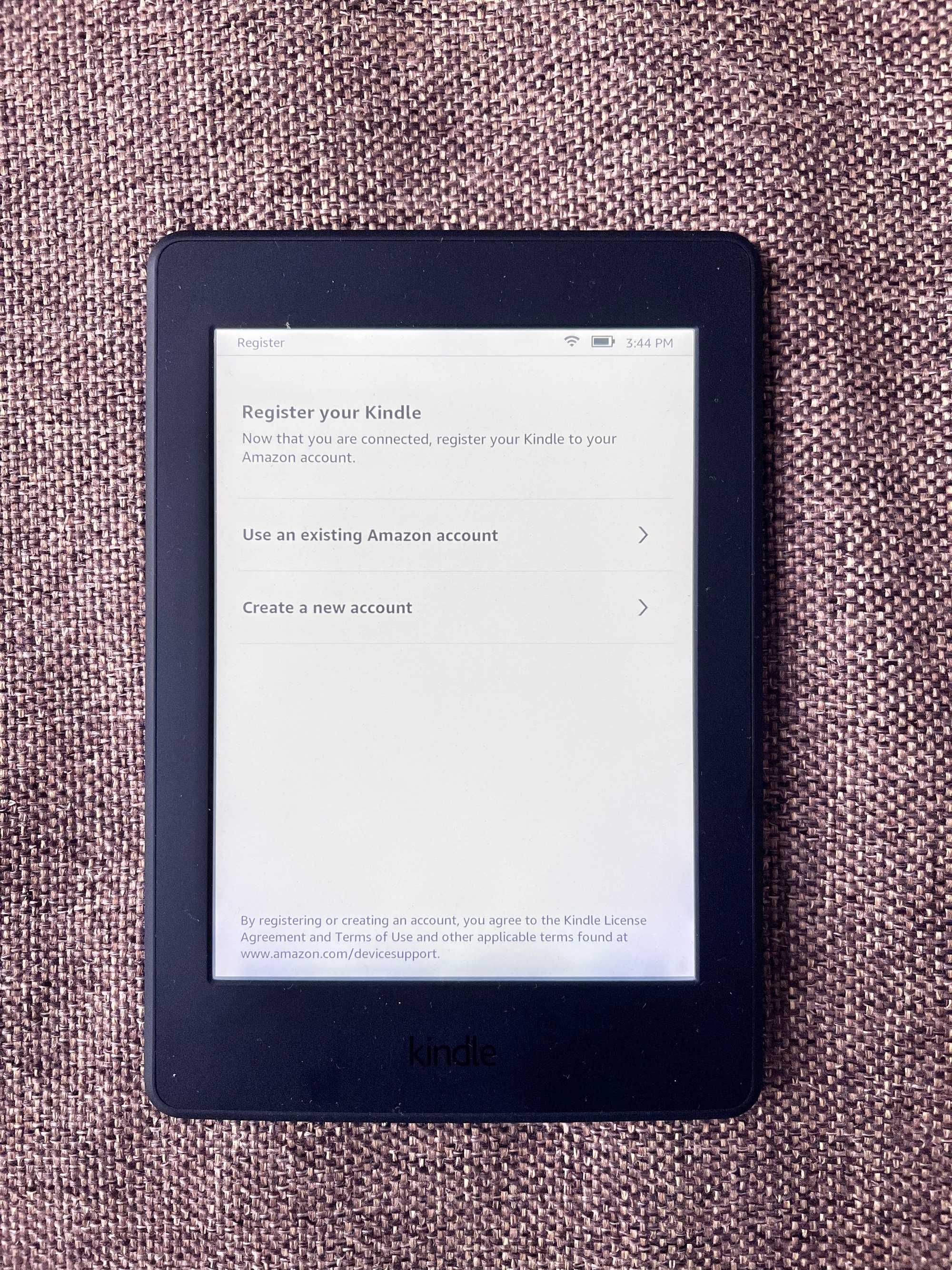 Amazon Kindle Paperwhite (7th Generation) 4GB, Wi-Fi, 6in, Чорний