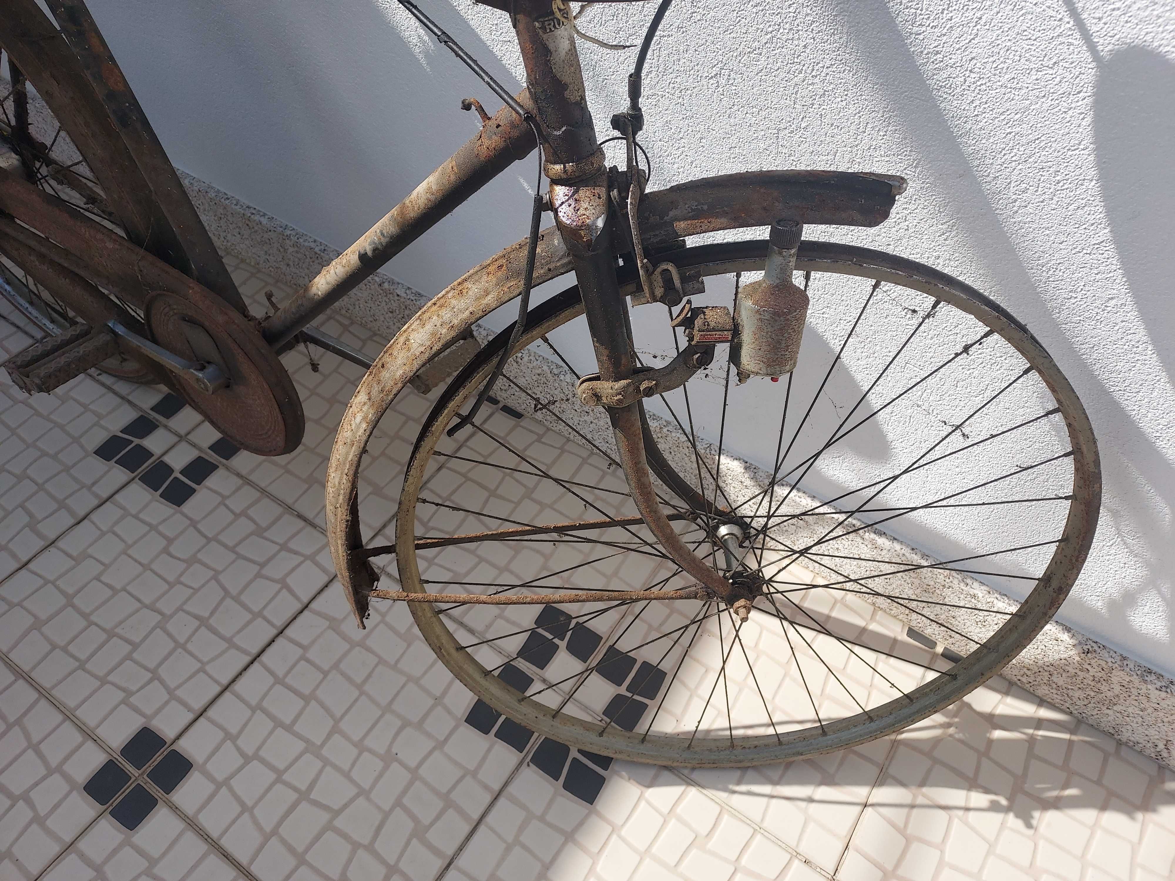 Bicicleta  raleigh para restauro   anos 70