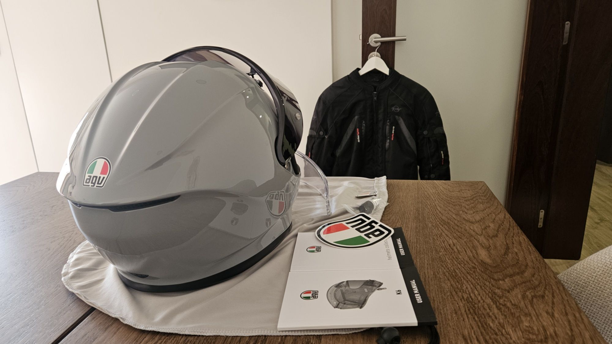 Capacete mota AGV K6