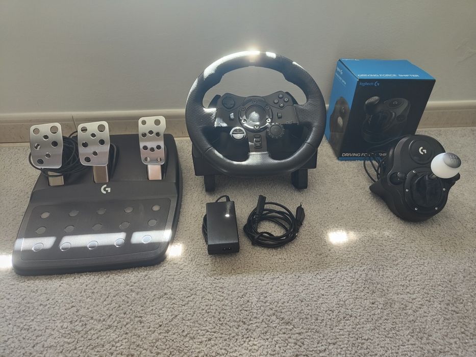 Bundle Volante LOGITECH G923 + Shifter (Compatível com PS4/PS5/PC)