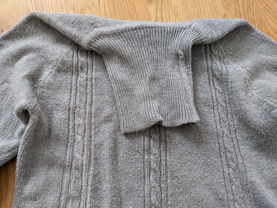 Светр жіночий гольф