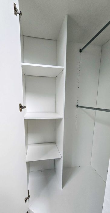 Szafa Narożna z drążkiem i półkami (BRW)