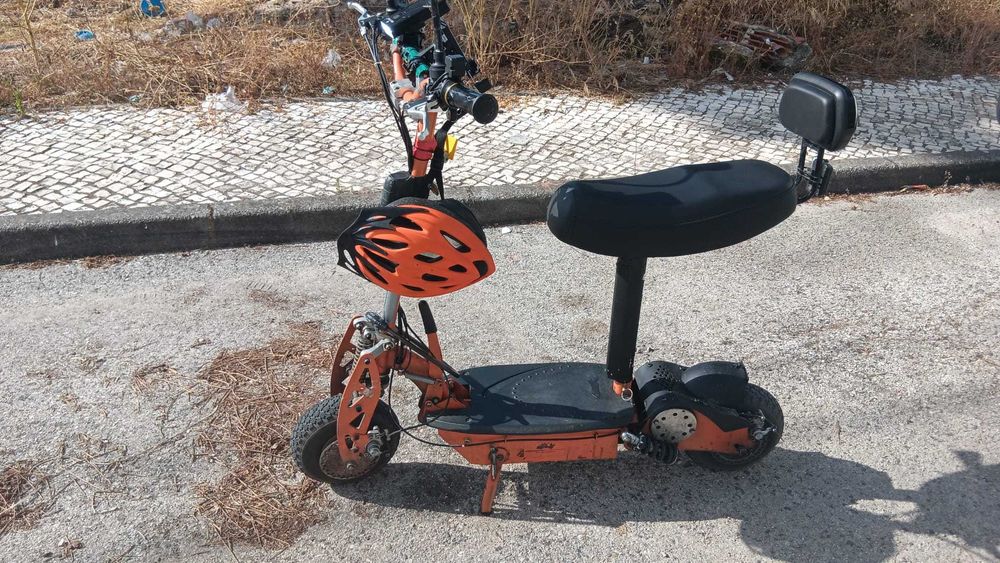 Scooter Electrica reforçada