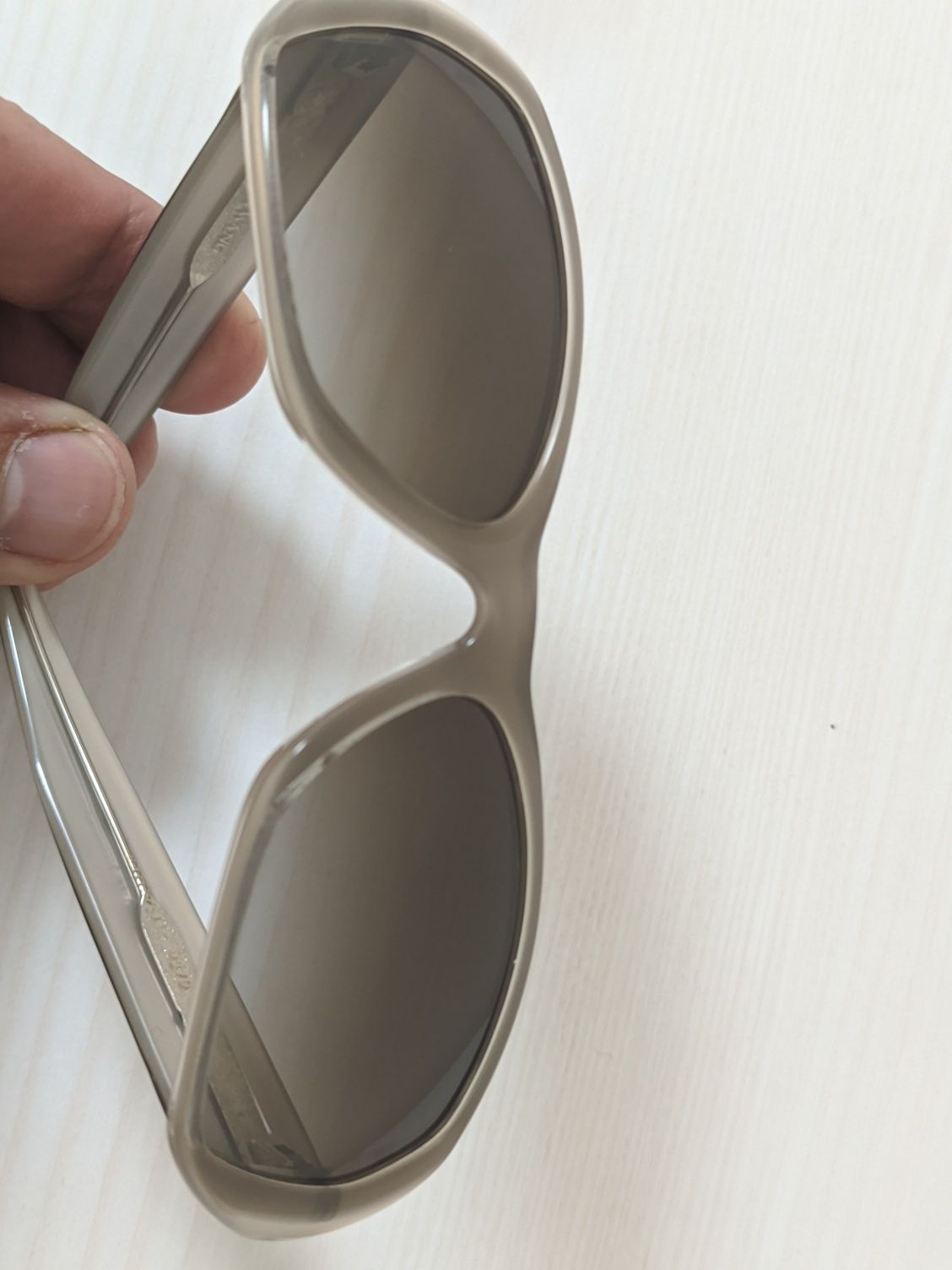 Коллекционные солнцезащитные очки Vera Wang V270 оригинал