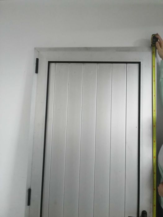 Porta de serviço de alumínio Ripado, Cor cinza 205x85 Aprox.