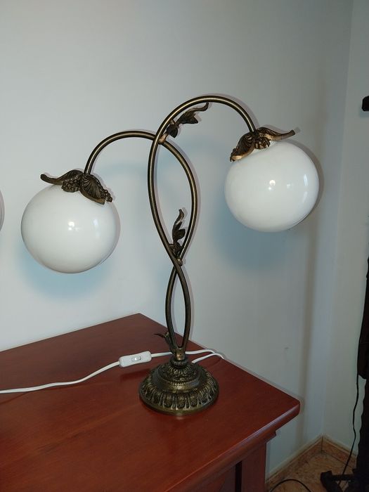 Par de candeeiros antigos de mesa