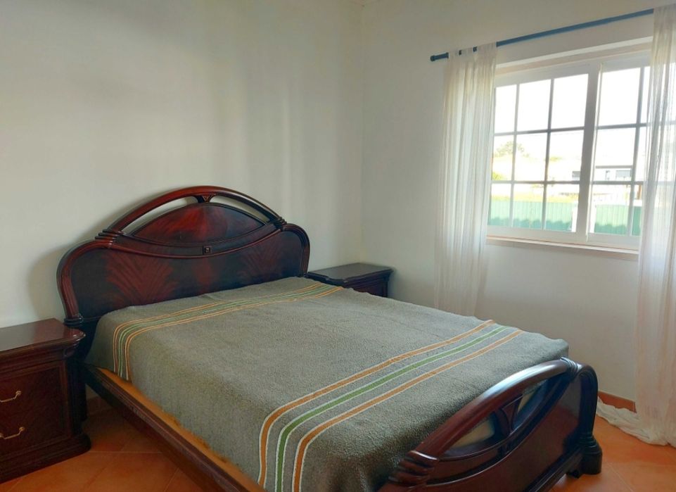 Moradia t2 em Charneca da Caparica para arrendar