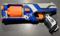 Pistolet NERF Strongarm