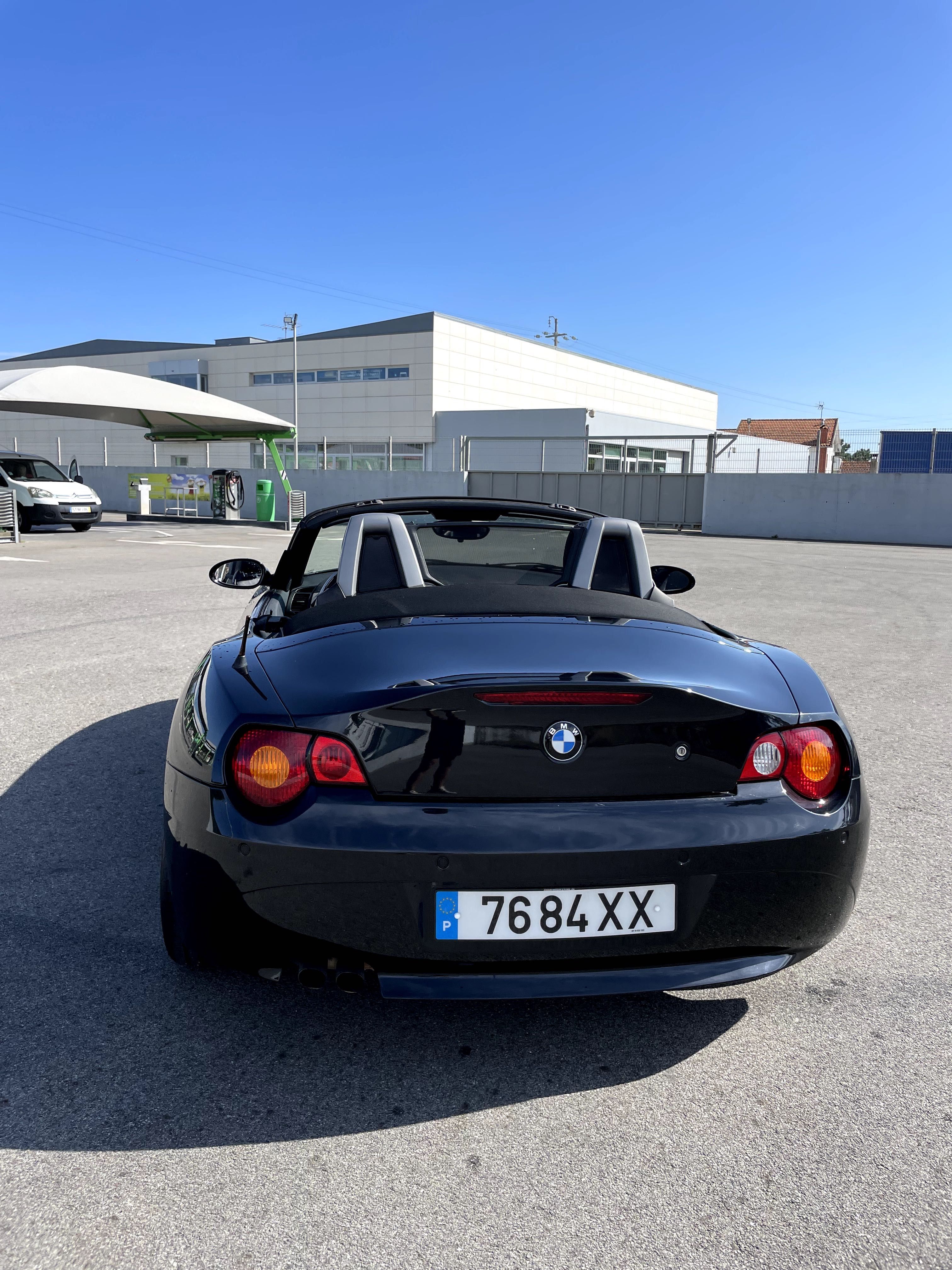 BMW Z4 2.2i - Full Extras