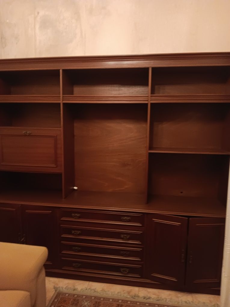Móvel de sala em bom estado