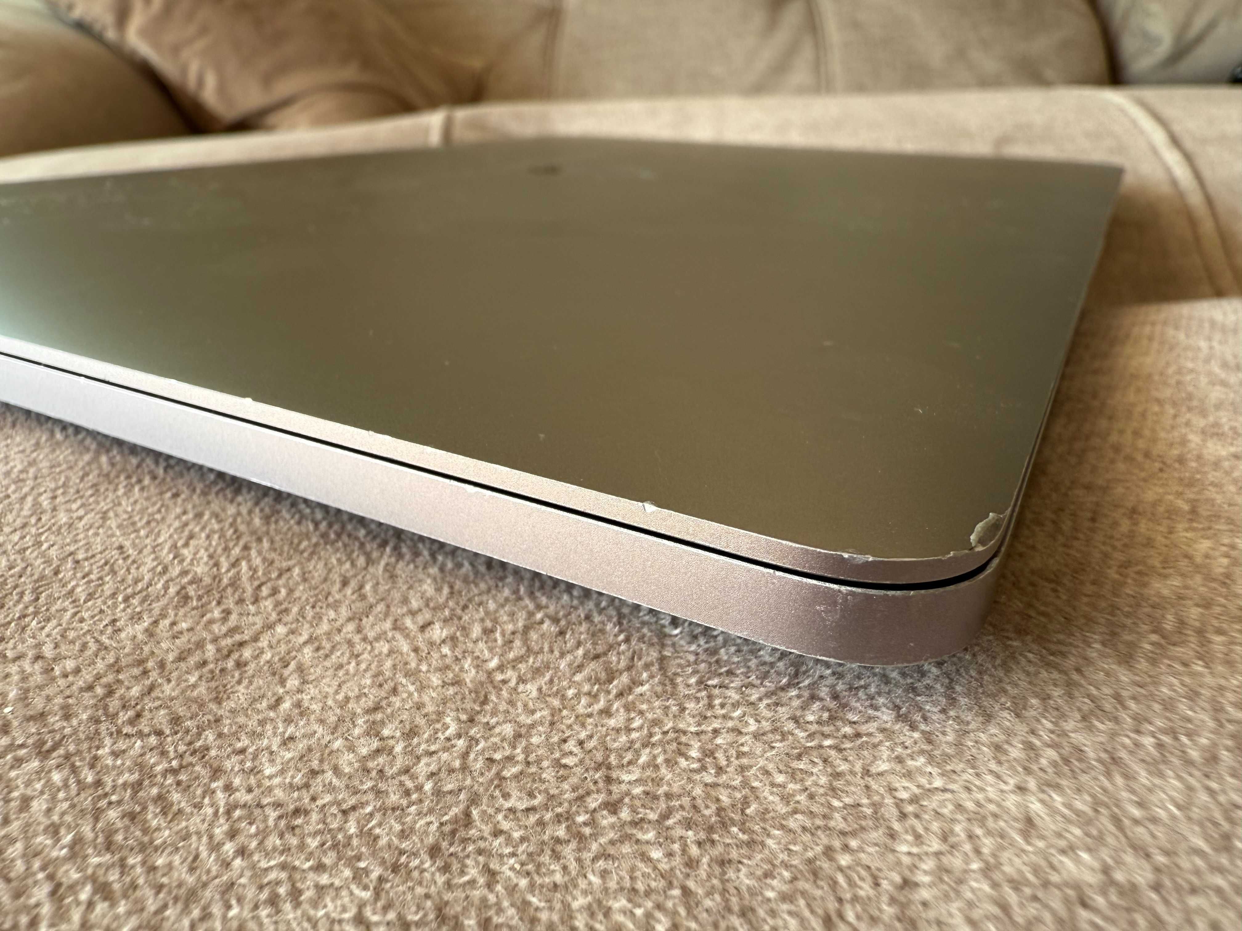 MacBook Pro 15" Retina Touch Bar (2018) — i7 | 16GB RAM | 512GB SSD