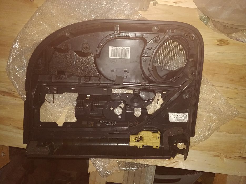 Карта двери Jeep Patriot