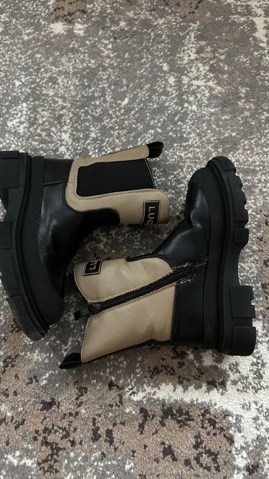 Зимові ботінки для дівчинки (29р)