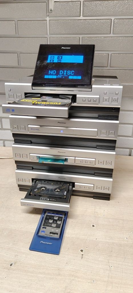 Wieża PIONEER seria L5. CD,MD,Tape,wzm. Pilot