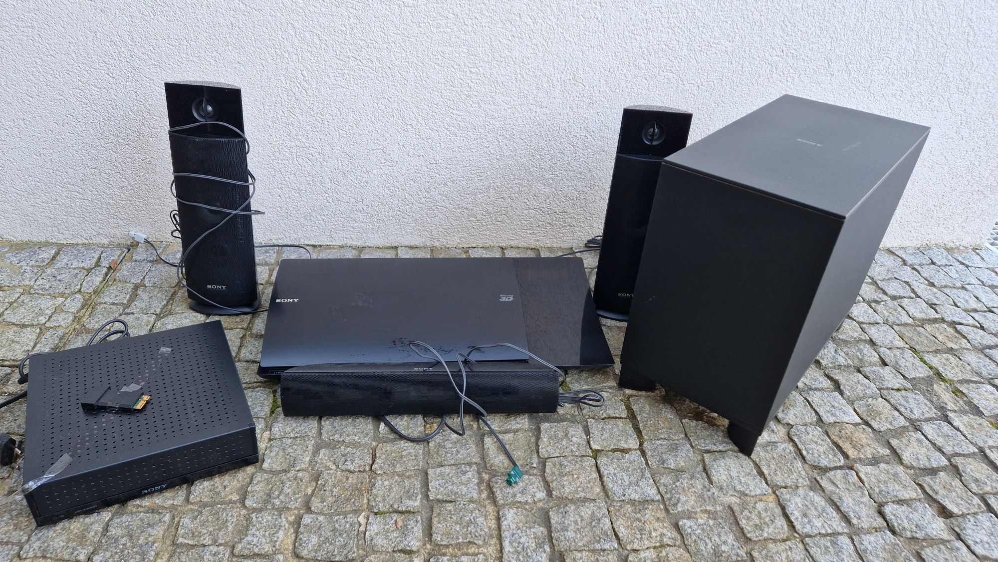 Sistema surround sony com fio e leitor blu ray