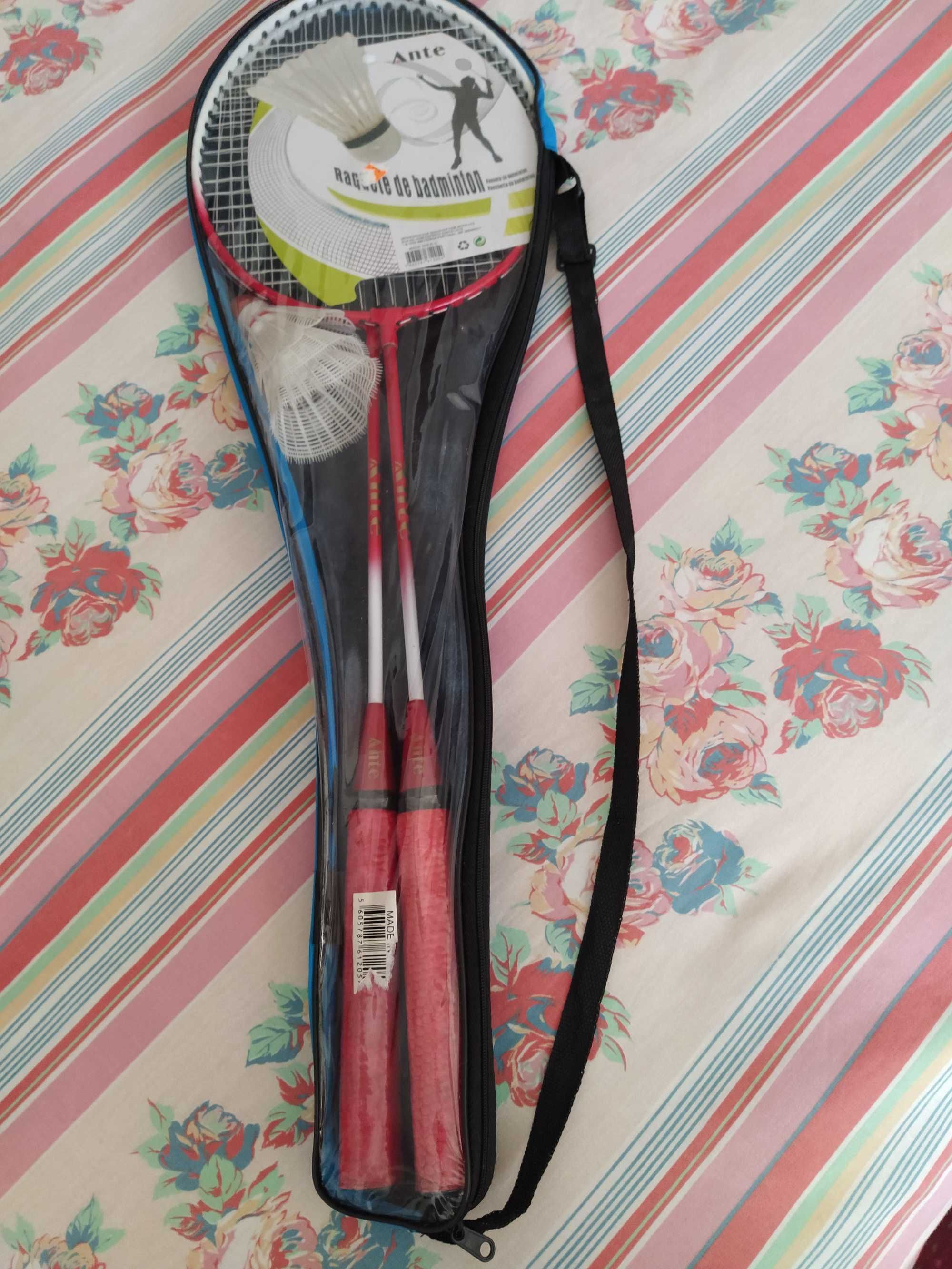 2 Raquetes novas de Badminton c/bolsa transporte + 3 volantes