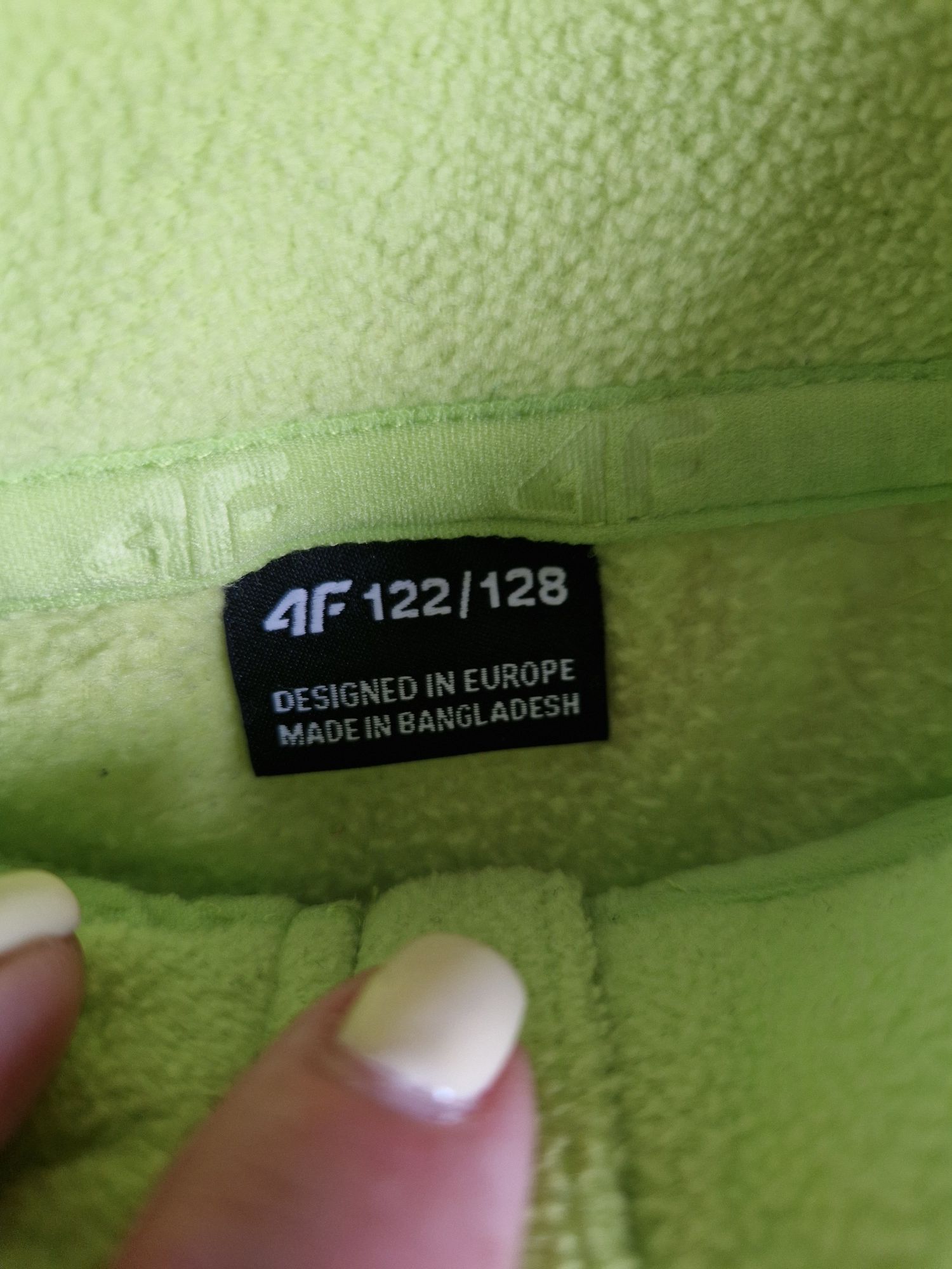 Polarek firmy 4f rozmiar 122/128