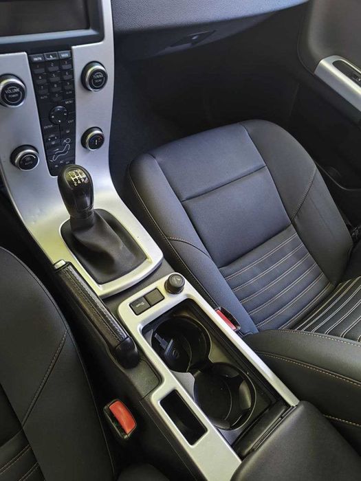 Volvo S40 2010 року