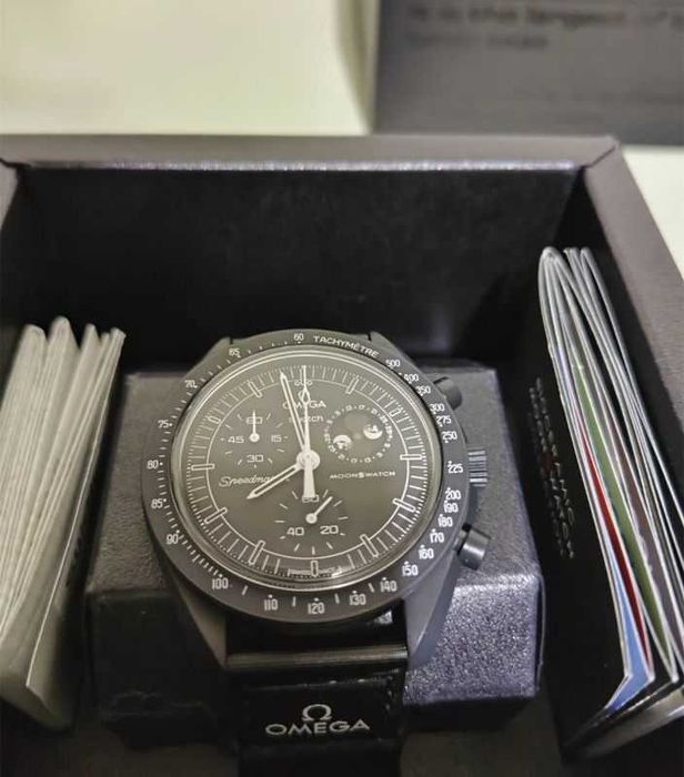 Swatch x Omega Bioceramic Moonswatch Mission To Moonphase Snoopy Black