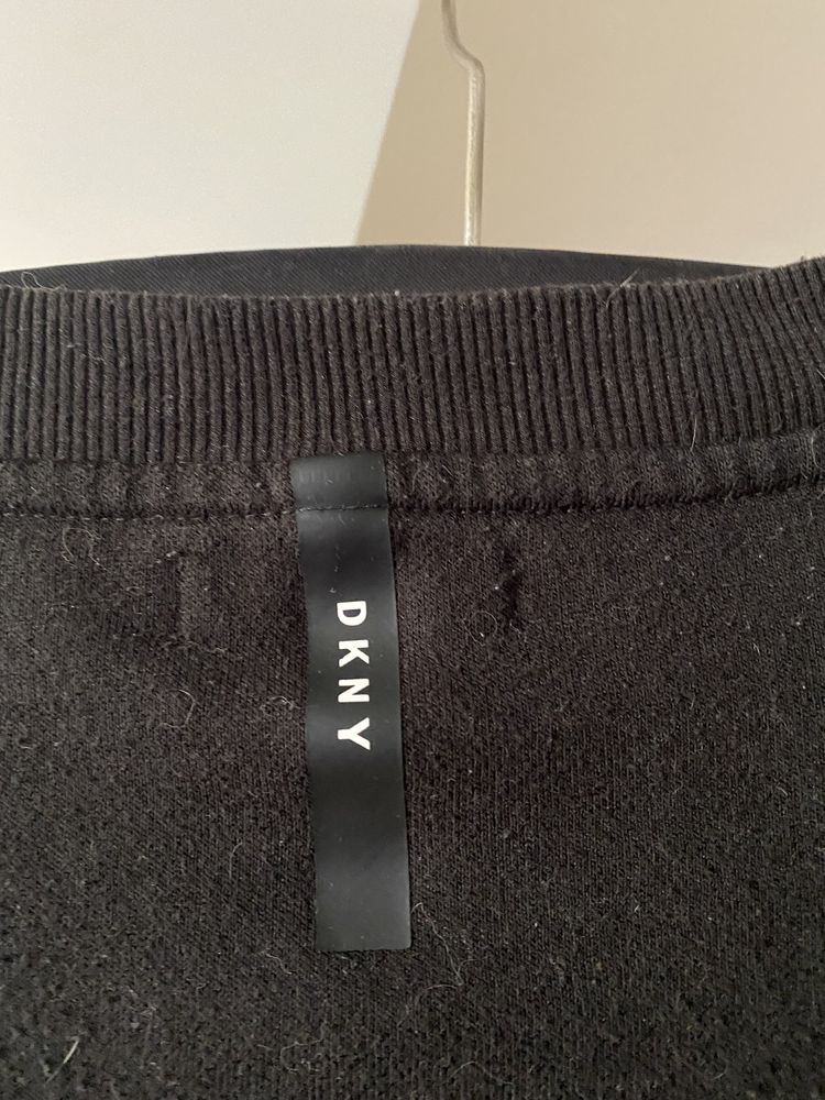 Czarna bluza DKNY