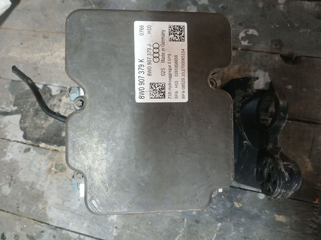Pompa ABS sterownik a4 b9 a5 q5  8W0.907.379K