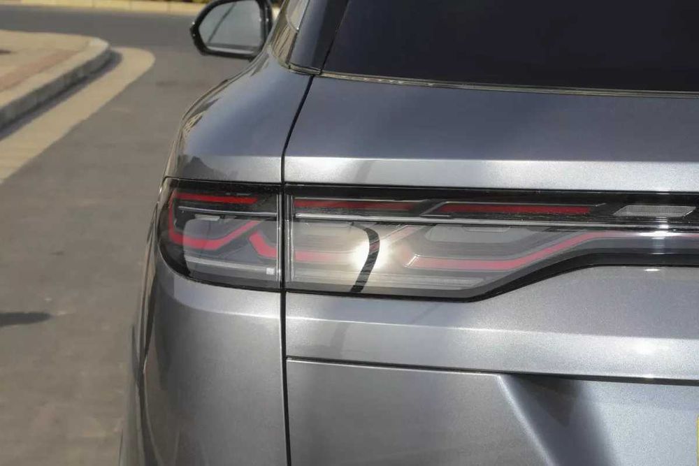 2025 BYD Song L DMi Beyond edition