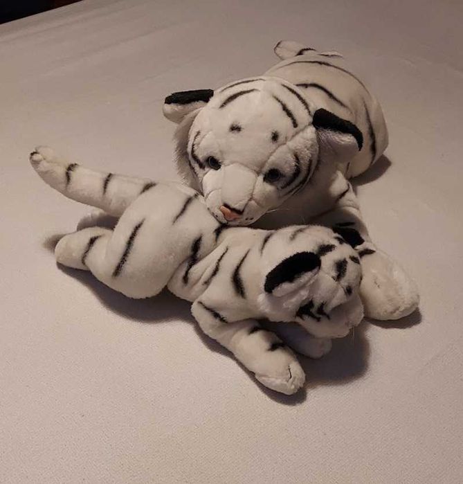 Peluches em quantidade são 16 Peluches (Vários Tamanhos)