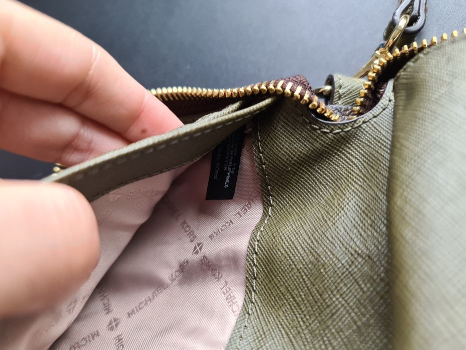 Carteira porta documentos Michael Kors