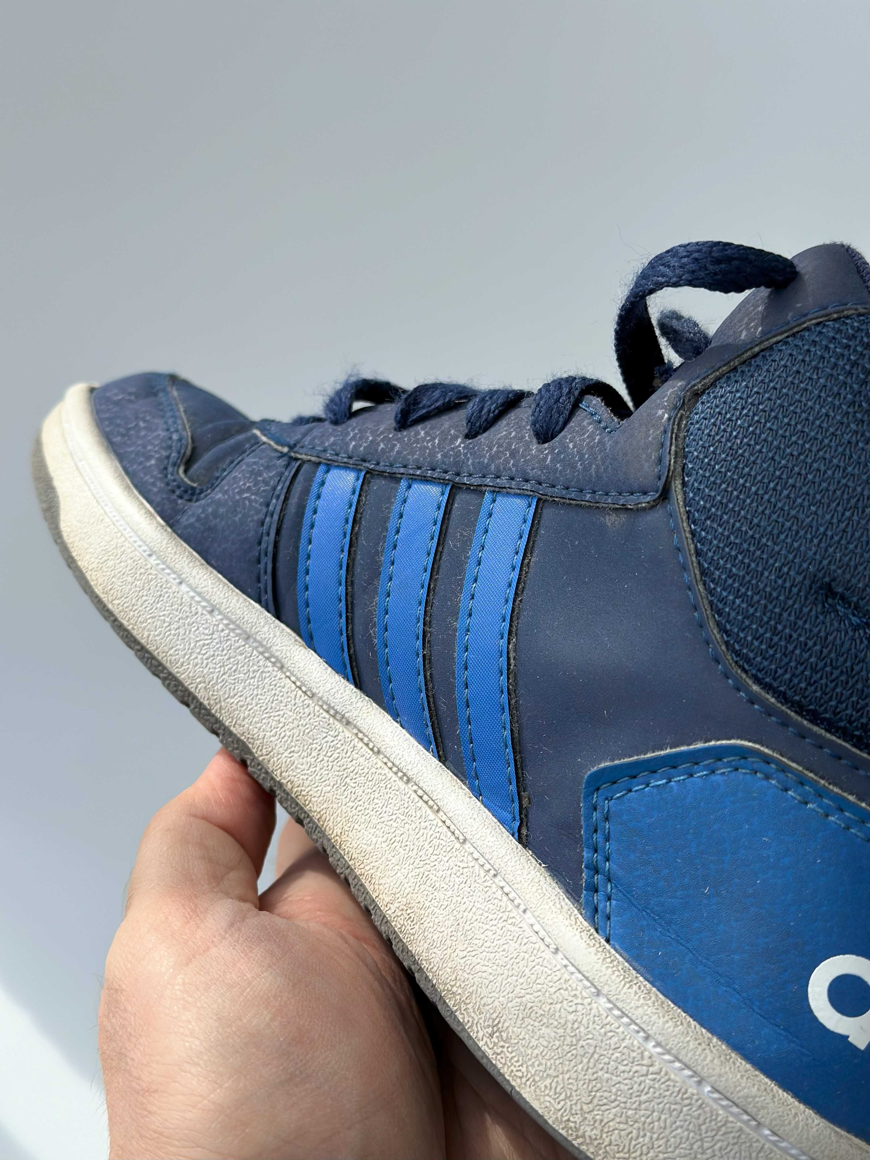 Buty Dla Dziecka Adidas Hoops MID Młodzieżowe Sportowe Za Kostkę 34