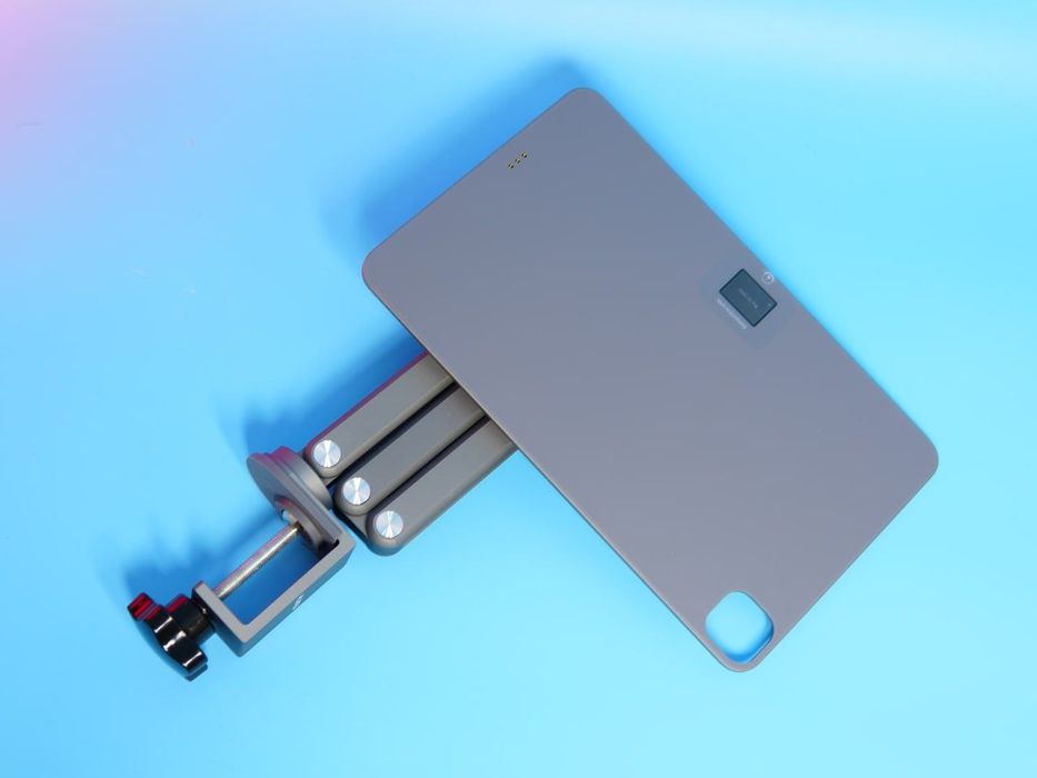 Магнитная подставка для беспроводной зарядки KU XIU для iPad Pro 11",