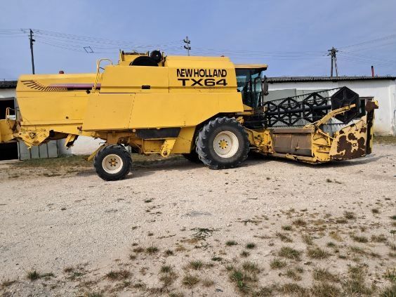 New Holland TX64