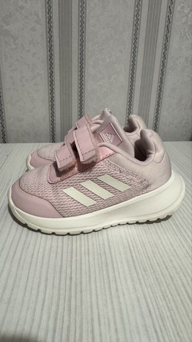 Кросівки adidas 20 розмір
