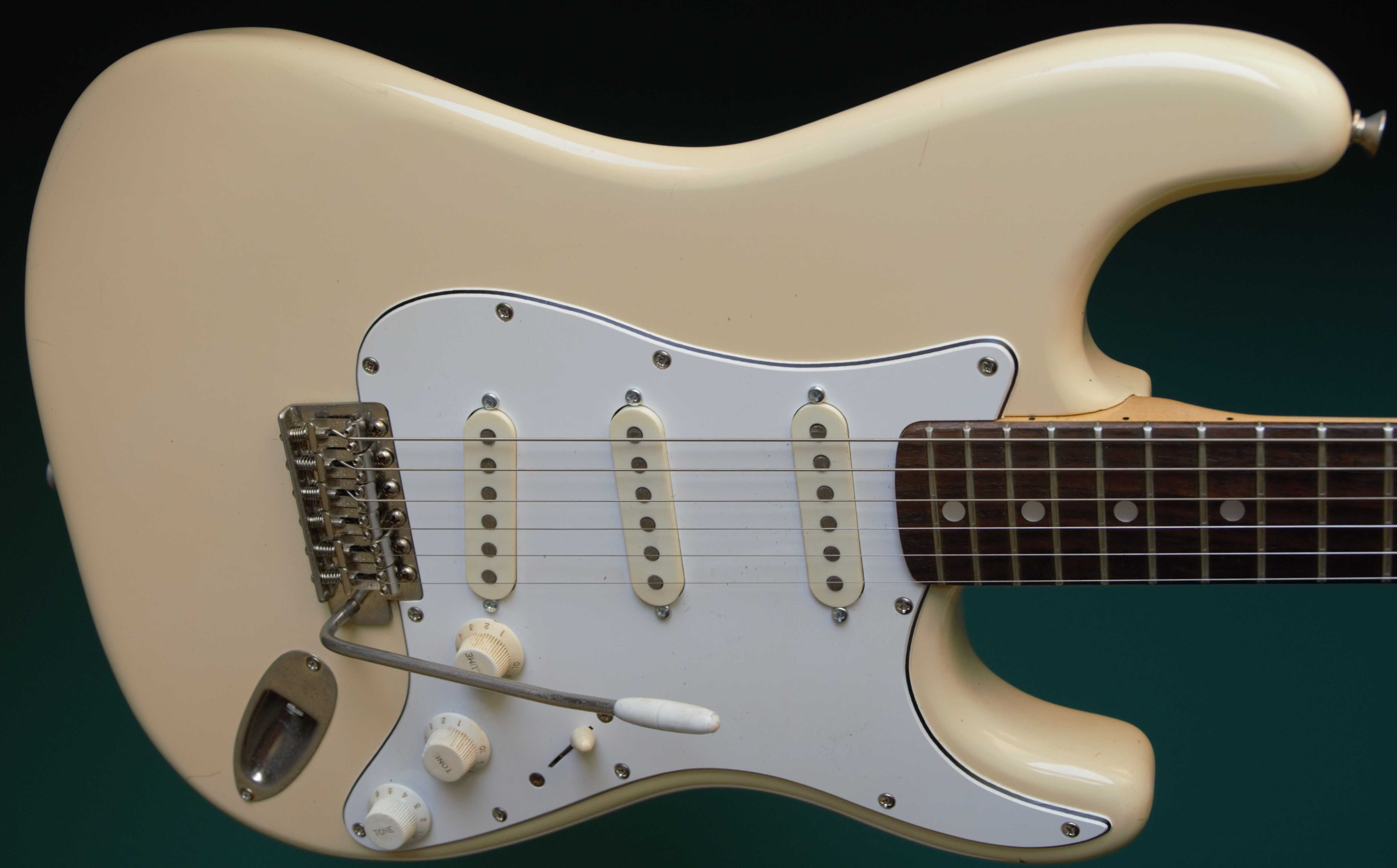 Stratocaster Fernandes FST-90T(stone logo) made in japan 1983