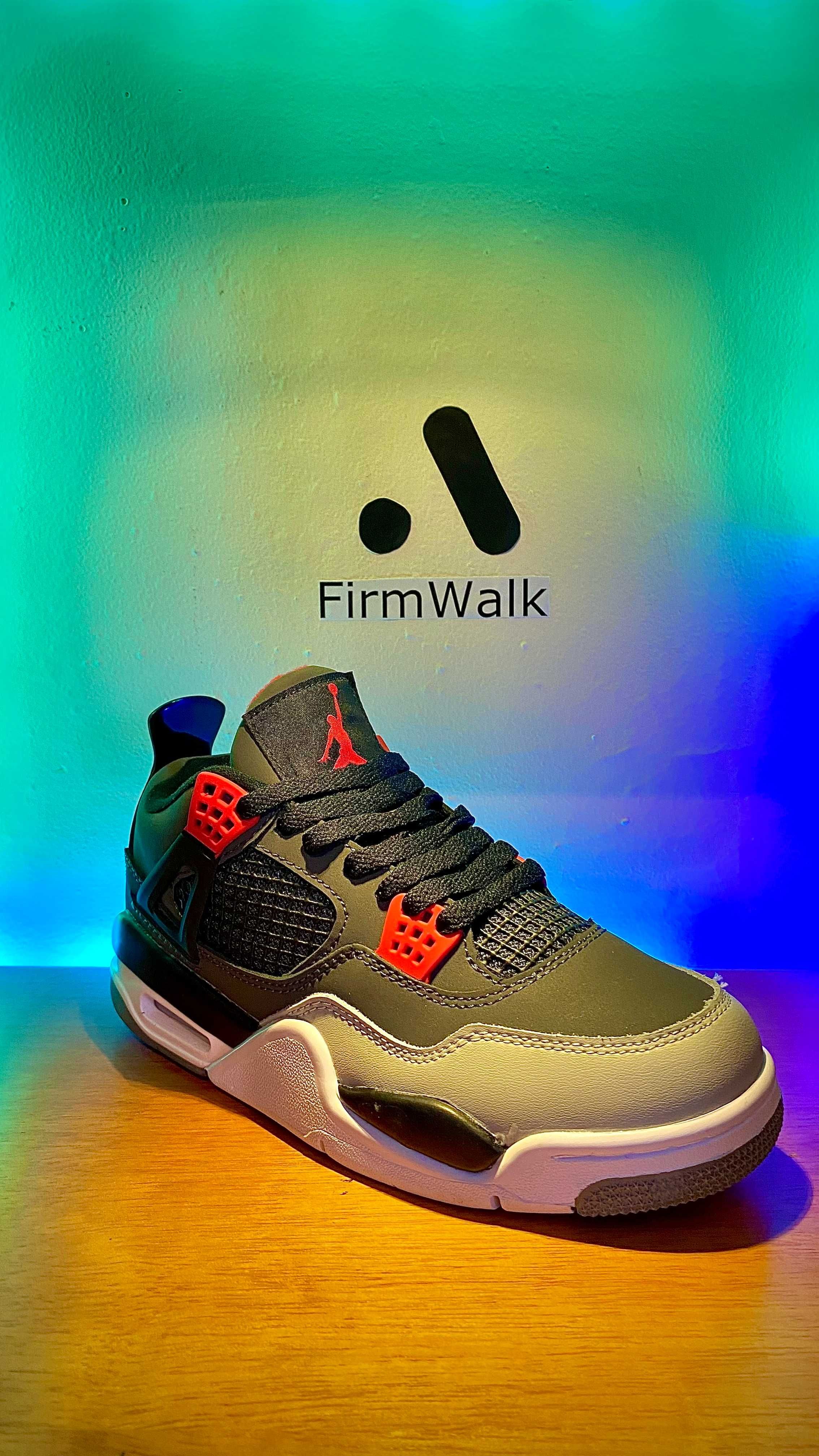 Nike Jordan 4 pretas