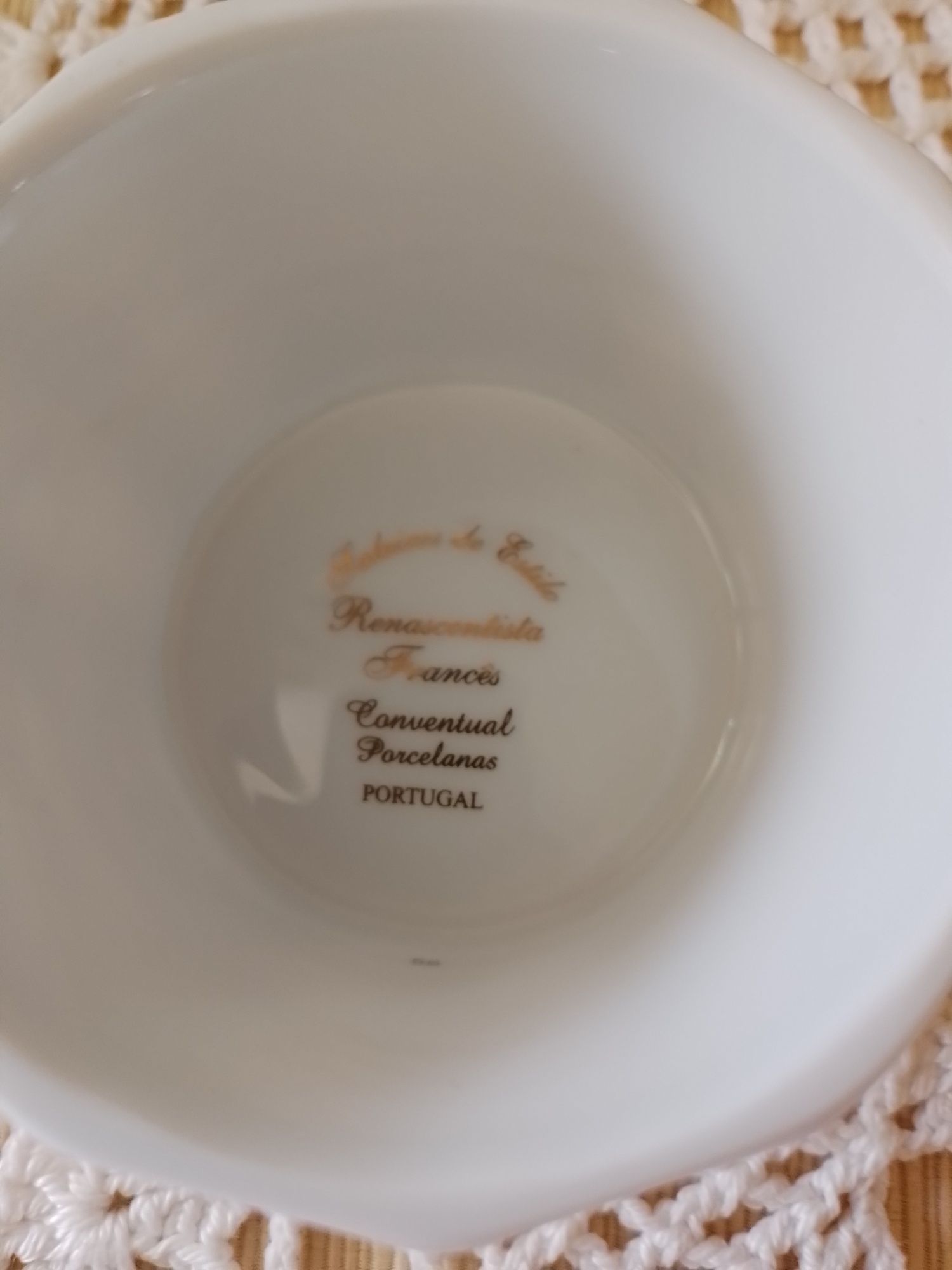 Saleiro de estilo Renascentista Francês Conventual porcelanas