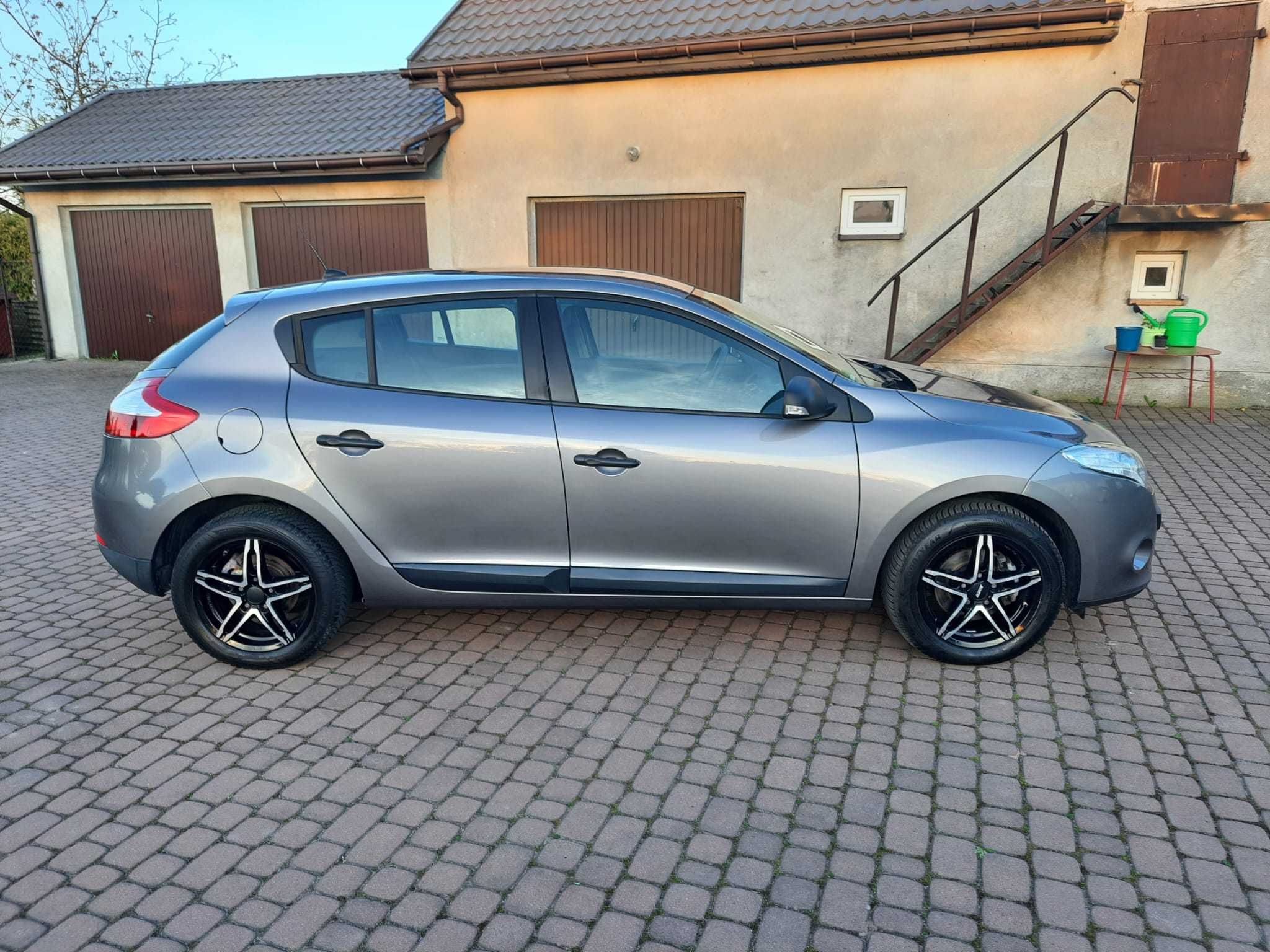 Renault Megane 1.6 benzyna zadbane