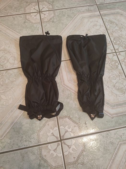 Nowe czarne wodoodporne ochraniacze stuptuty